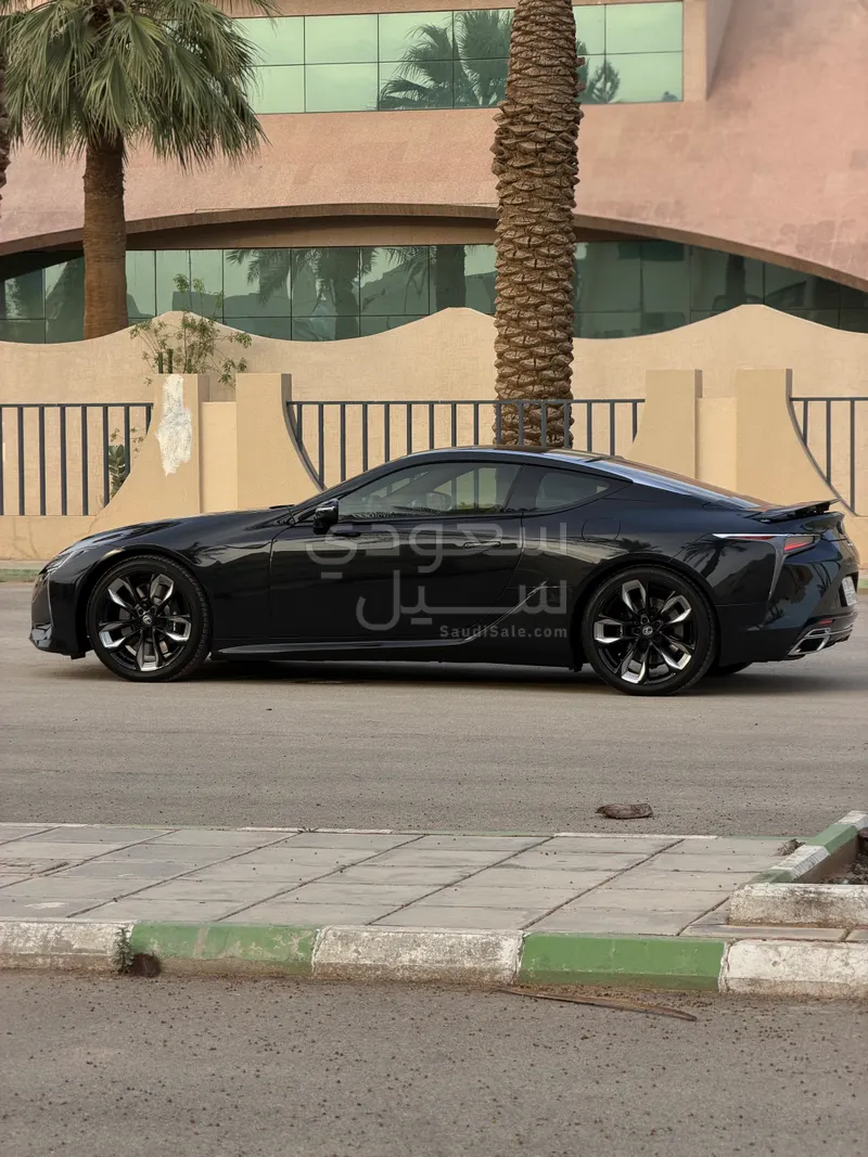 2026 لكزس إل سي 500