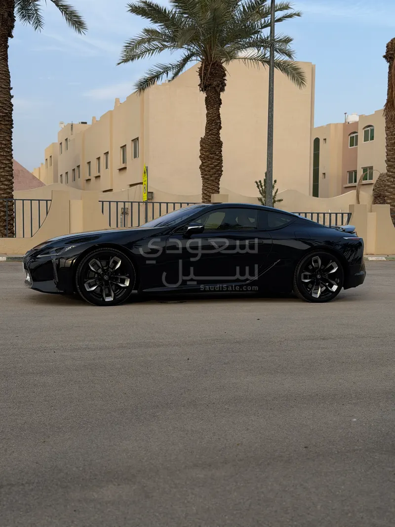 2026 لكزس إل سي 500