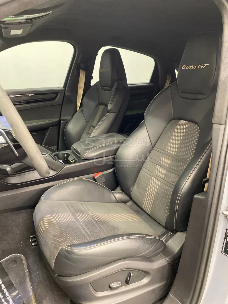 2022 Porsche Cayenne Turbo GT