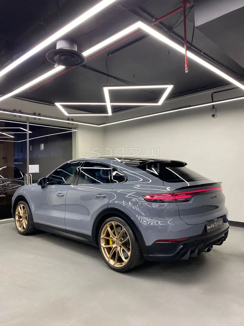 2022 Porsche Cayenne Turbo GT