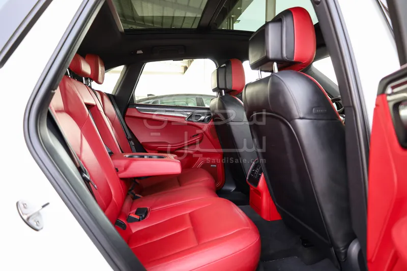 2017 Porsche Macan GTS