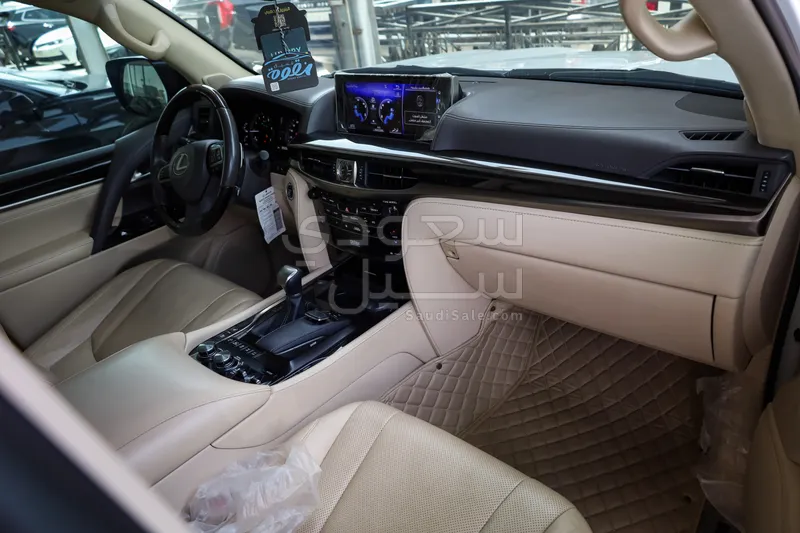 2017 Lexus LX 570