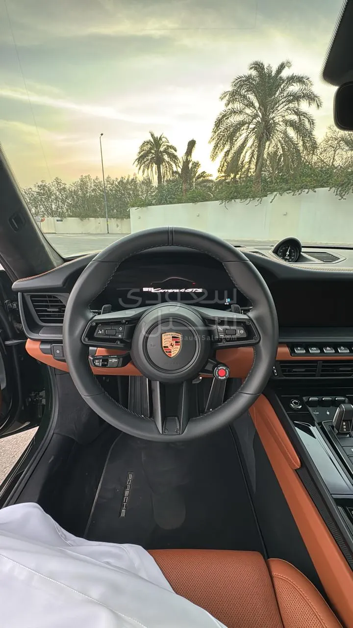 2026 Porsche 911 Carrera 4 GTS