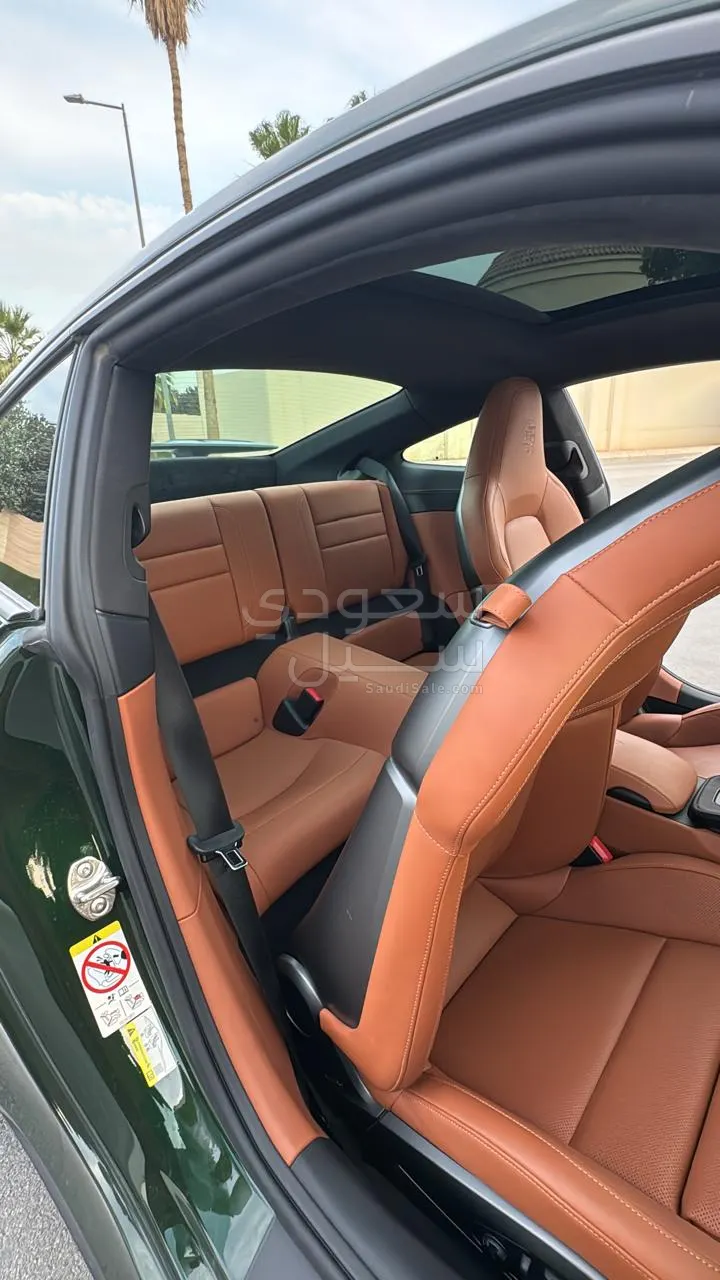 2026 Porsche 911 Carrera 4 GTS