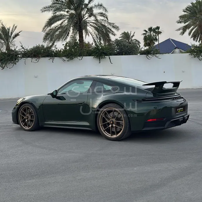 2026 Porsche 911 Carrera 4 GTS