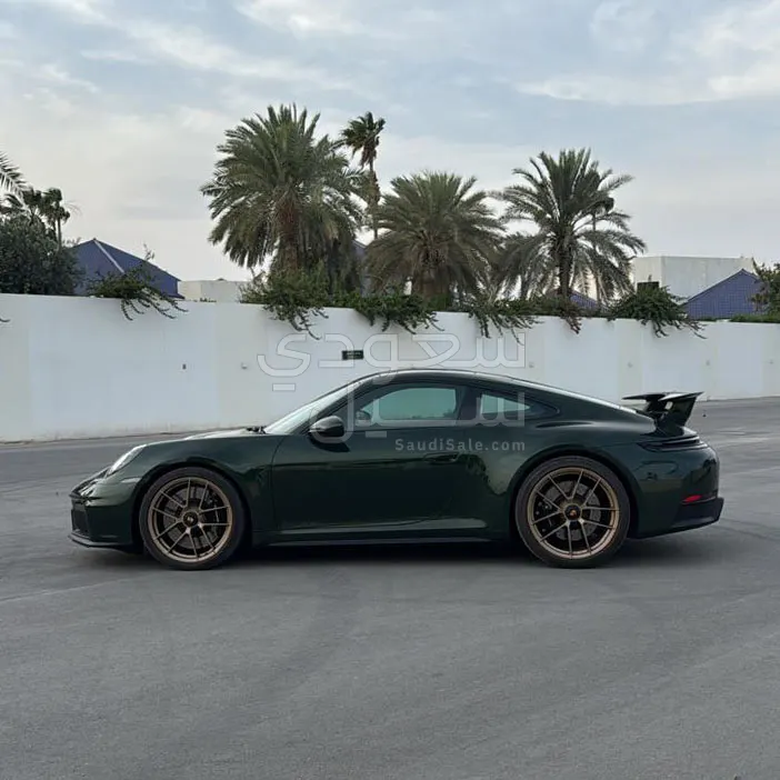 2026 Porsche 911 Carrera 4 GTS