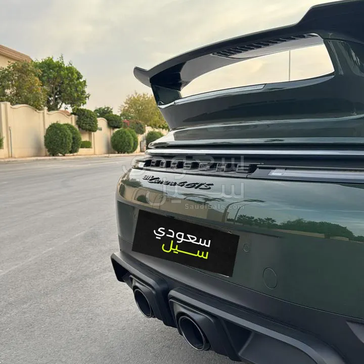 2026 Porsche 911 Carrera 4 GTS
