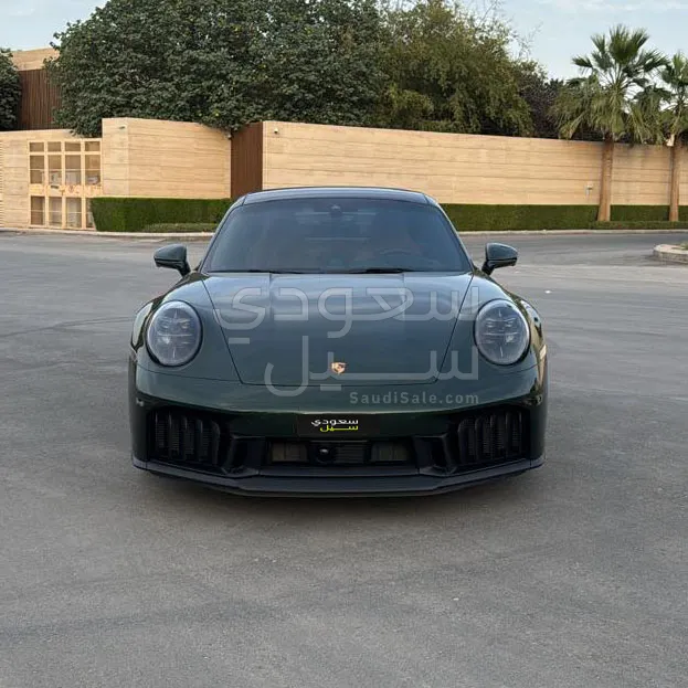 2026 Porsche 911 Carrera 4 GTS