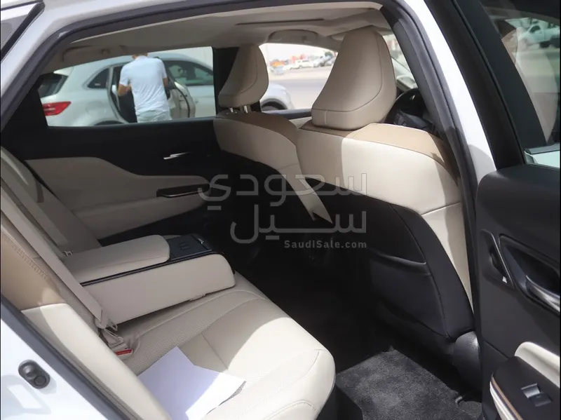 2023 تويوتا كراون