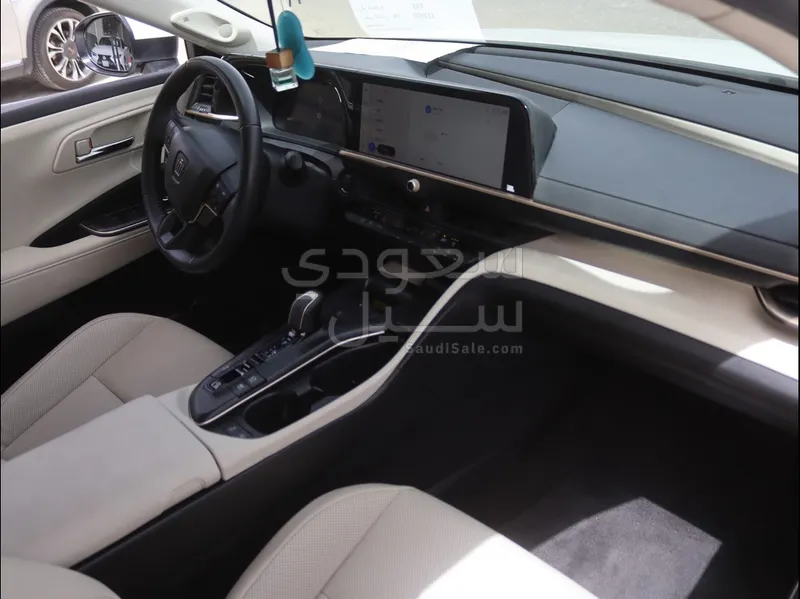 2023 تويوتا كراون