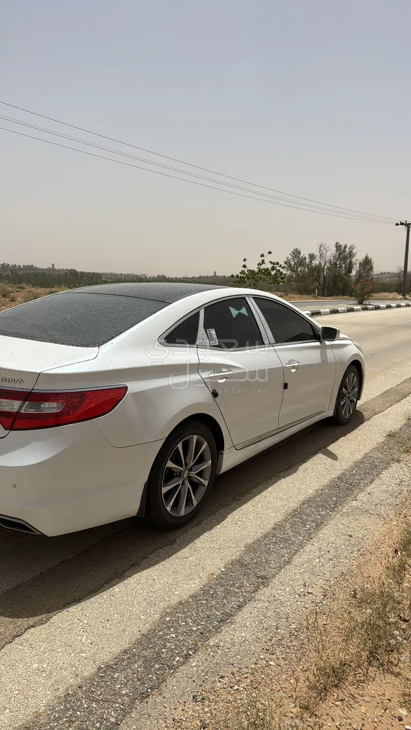 2016 هيونداي ازيرا