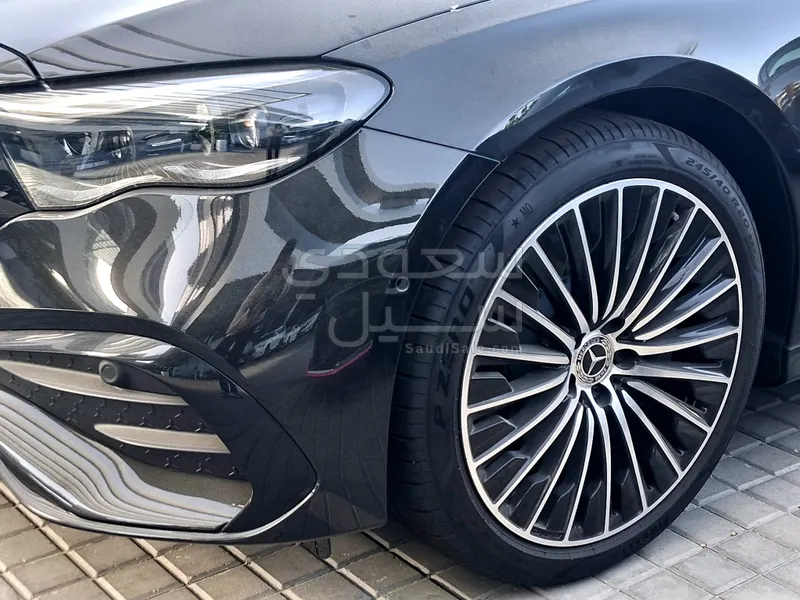 2026 Mercedes-Benz E 200