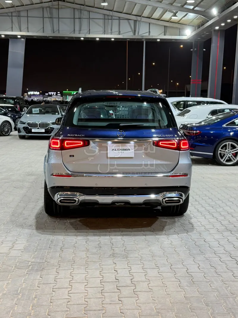 2022 مرسيدس - بنز جي إل إس 600 مايباخ