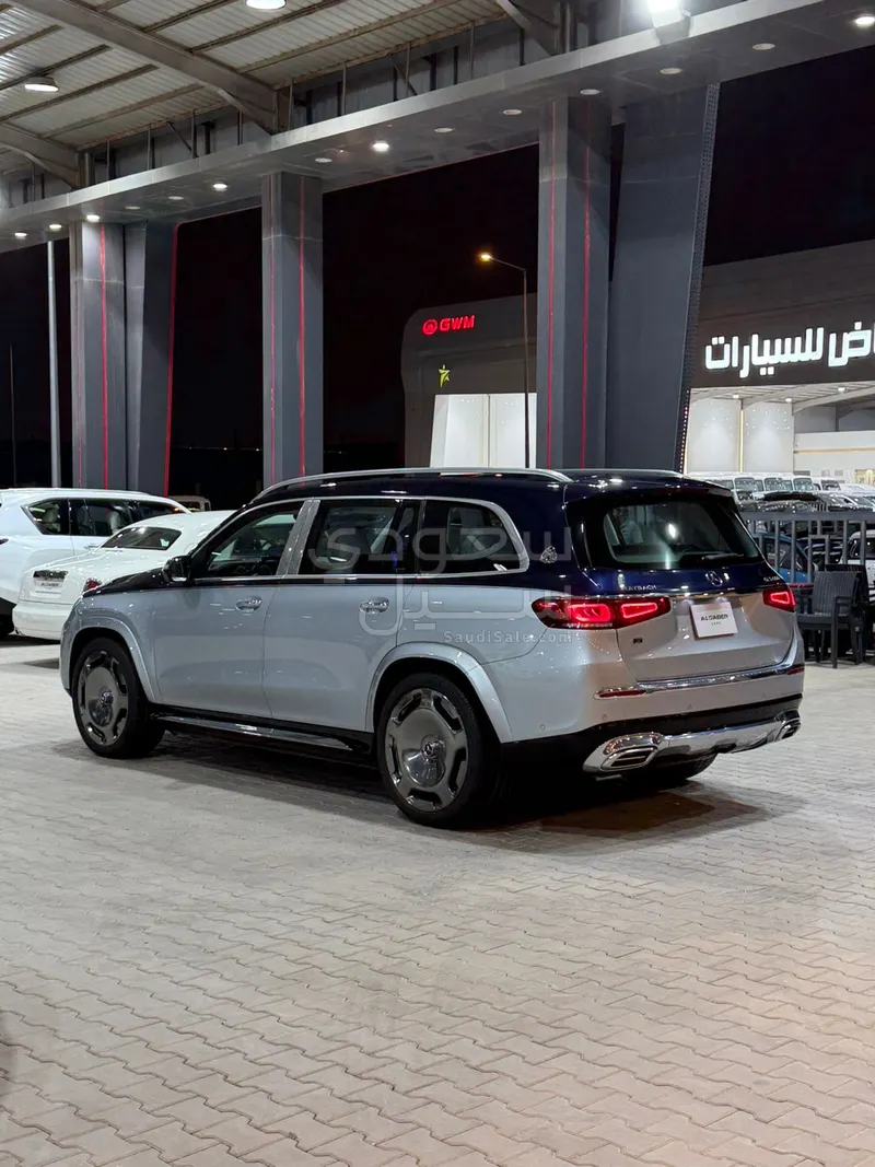 2022 مرسيدس - بنز جي إل إس 600 مايباخ