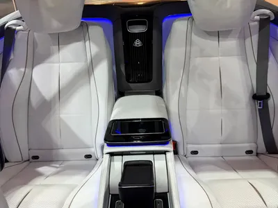 2022 مرسيدس - بنز جي إل إس 600 مايباخ