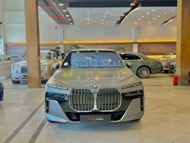 2025 بي ام دبليو الفئة السابعة 740أي