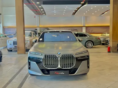 2025 بي ام دبليو الفئة السابعة 740أي