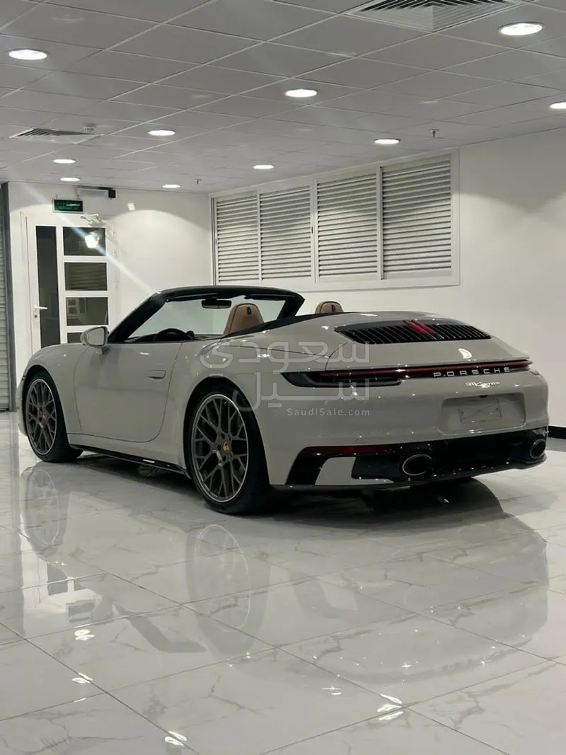 2022 بورش 911 كاريرا