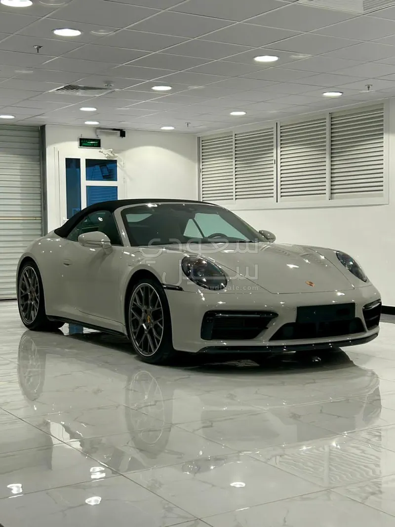2022 بورش 911 كاريرا