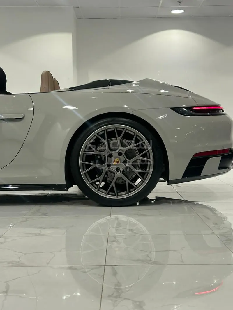 2022 بورش 911 كاريرا
