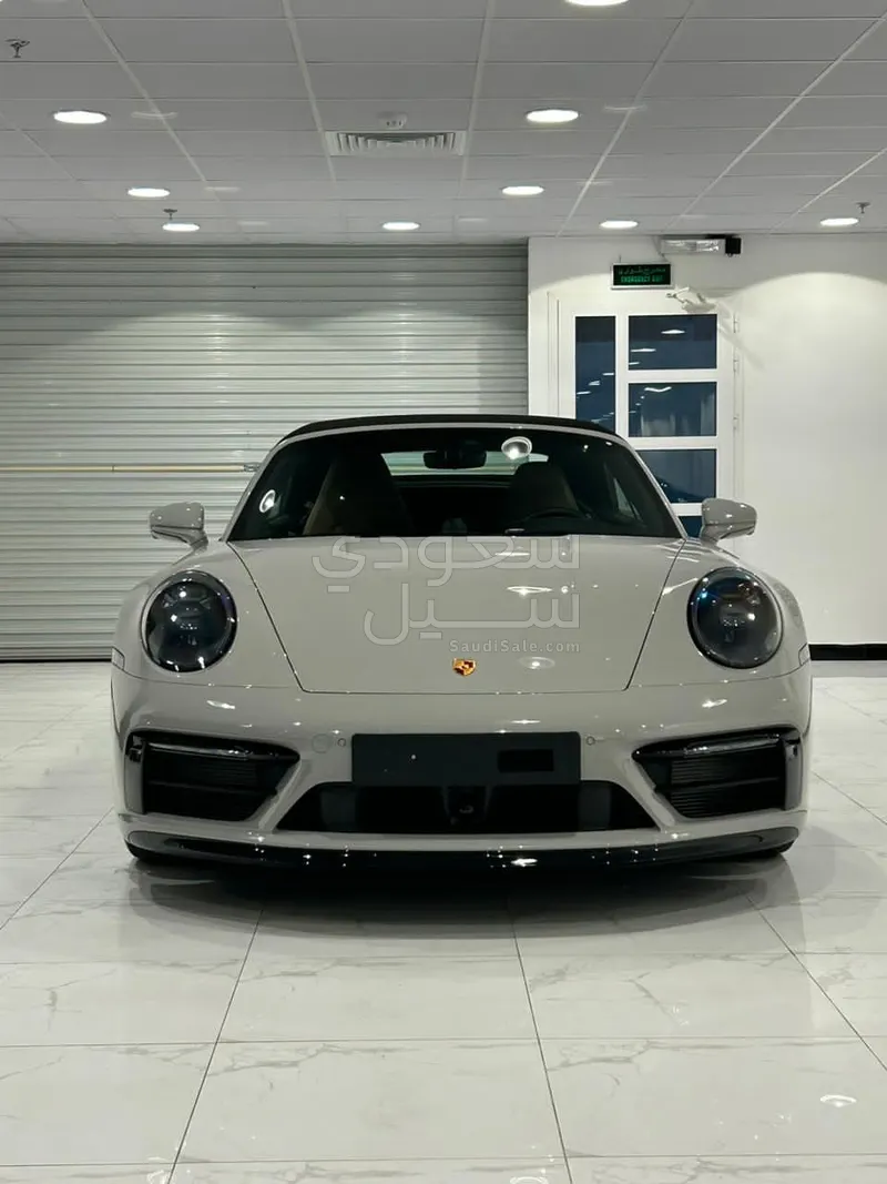 2022 بورش 911 كاريرا