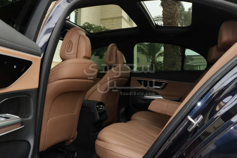 2025 Mercedes-Benz E 200