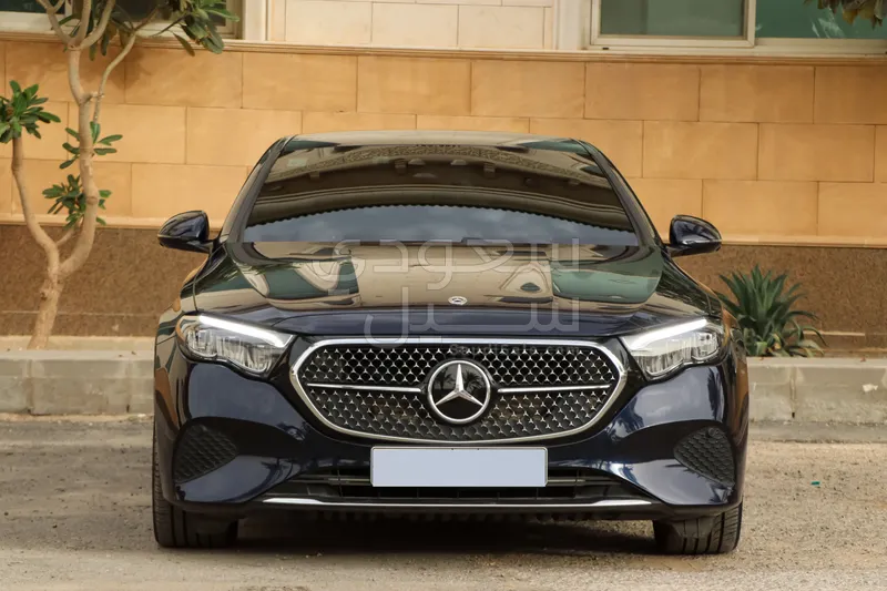 2025 Mercedes-Benz E 200