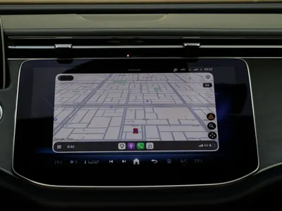 2025 Mercedes-Benz E 200