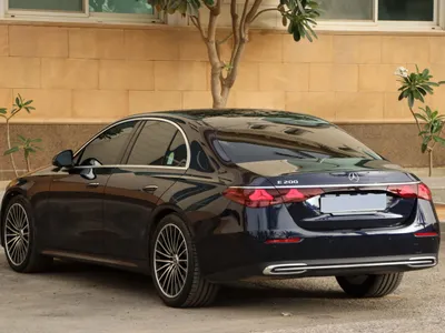 2025 Mercedes-Benz E 200