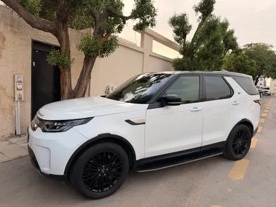 2018 لاند روفر ديسكفري