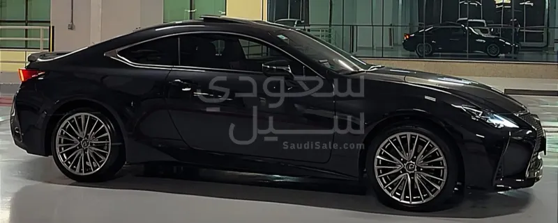 2024 لكزس أر سي 350