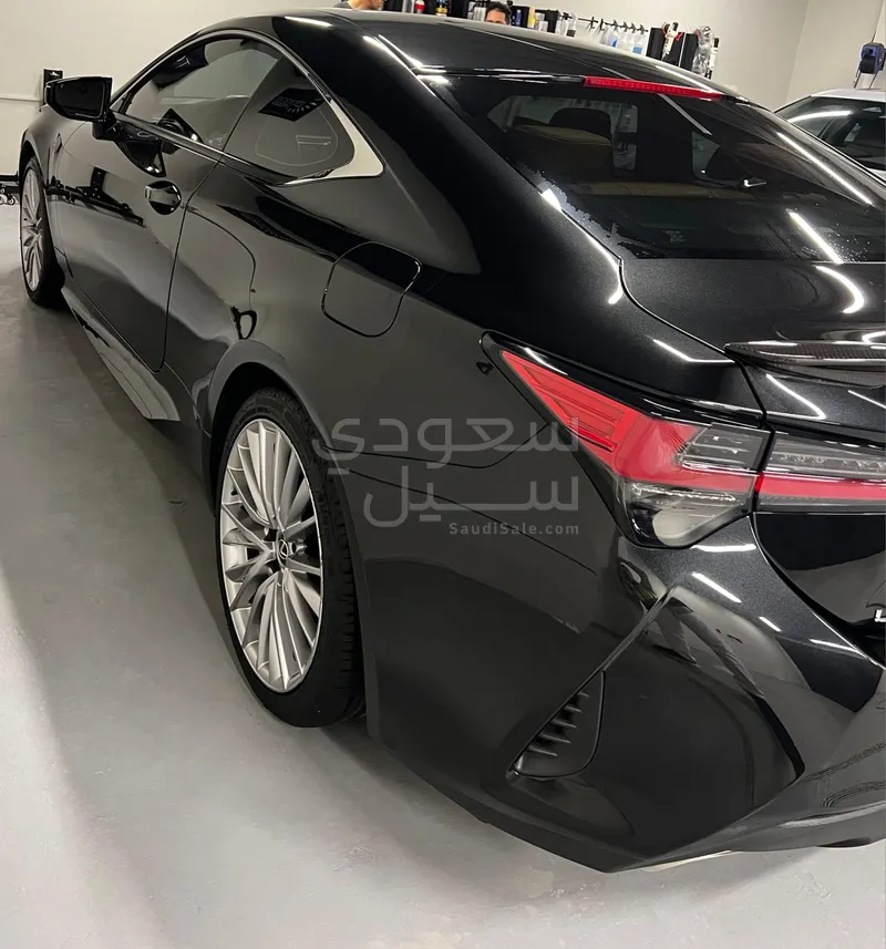 2024 لكزس أر سي 350