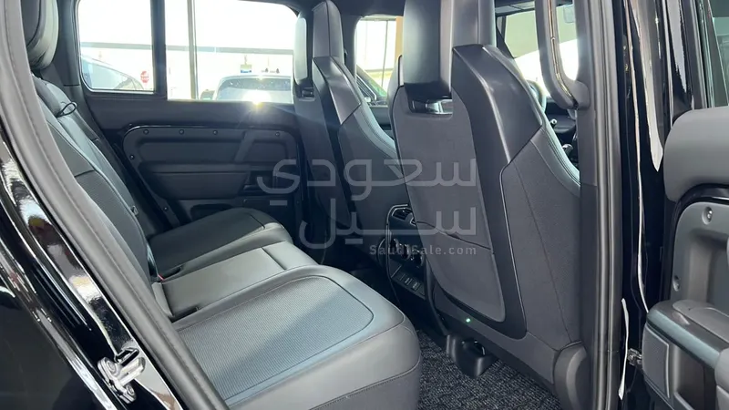 2026 Land Rover Defender Octa
