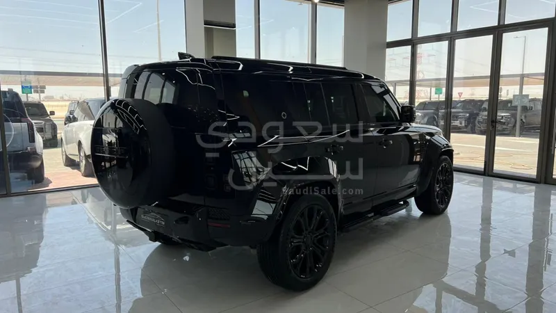 2026 Land Rover Defender Octa