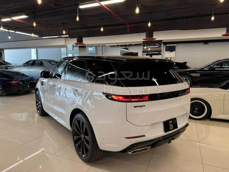 2024 لاند روفر رينج روفر سبورت اس اي