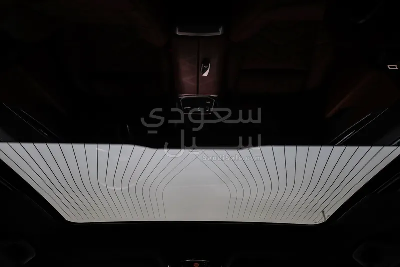 2025 بي ام دبليو الفئة السابعة 735أي