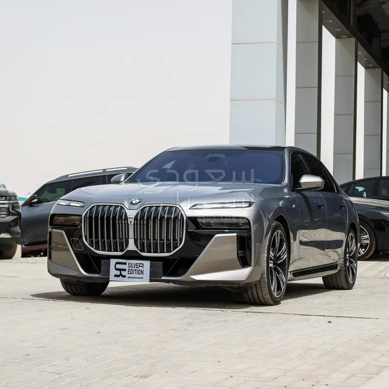 2025 بي ام دبليو الفئة السابعة 735أي