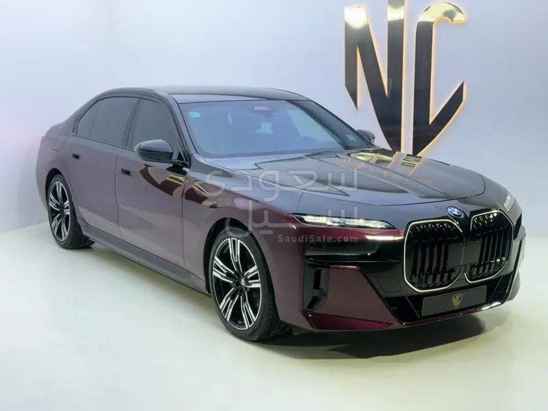 2024 بي ام دبليو الفئة السابعة 750 إل أي