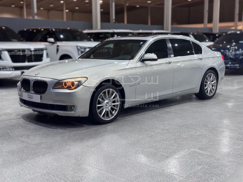 2011 BMW 7 Series 730i