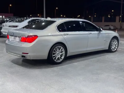 2011 BMW 7 Series 730i