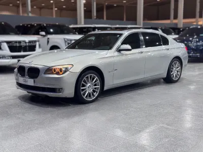 2011 BMW 7 Series 730i