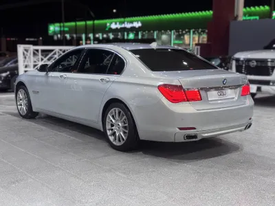 2011 BMW 7 Series 730i