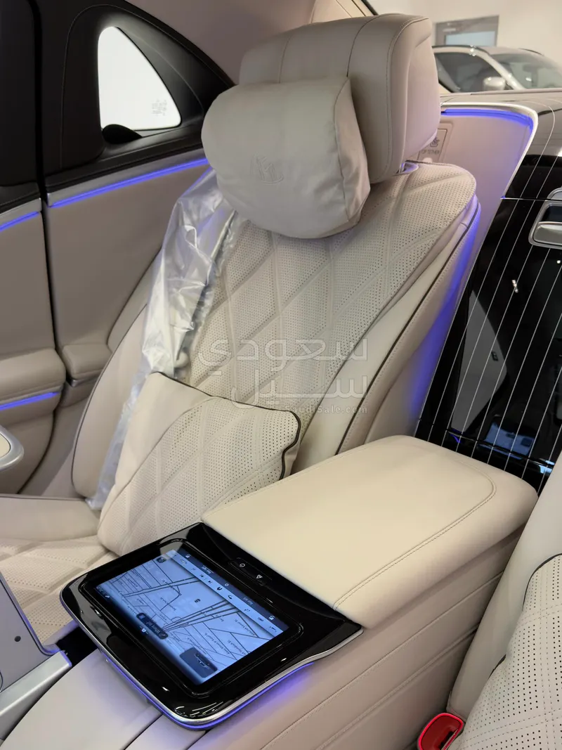 2025 مرسيدس - بنز إس 680 مايباخ
