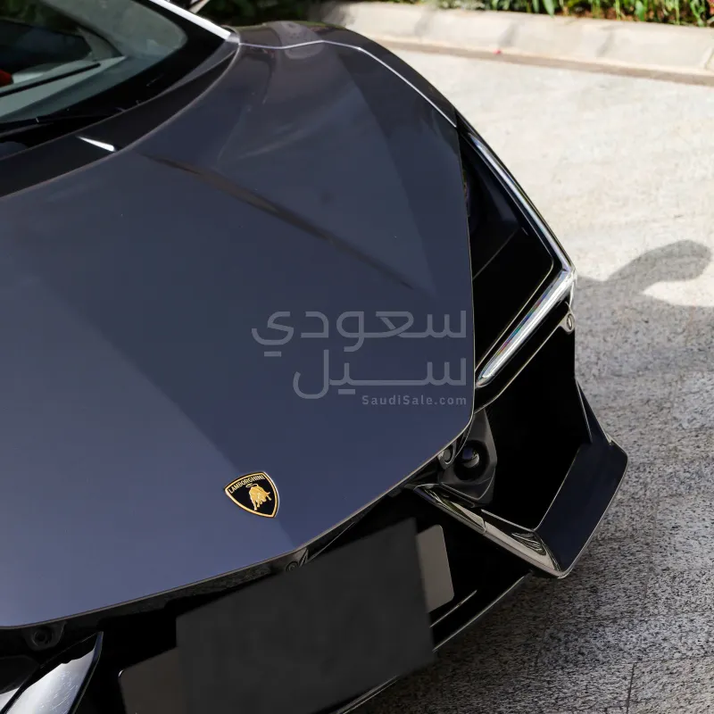 2025 لمبرجيني ريفويلتو