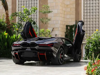 2025 لمبرجيني ريفويلتو