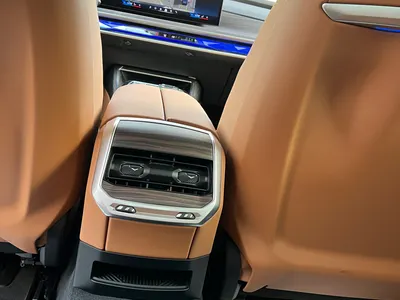 2026 بي ام دبليو الفئة السابعة 735 إل أي
