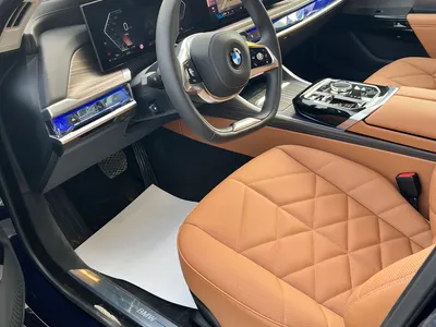 2026 بي ام دبليو الفئة السابعة 735 إل أي