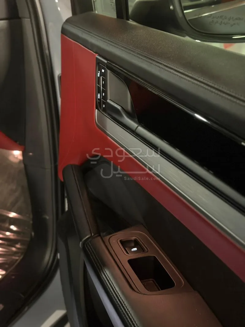 2024 Porsche Cayenne S