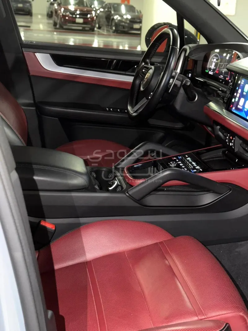 2024 Porsche Cayenne S
