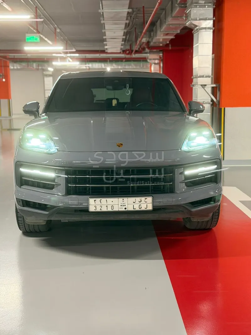 2024 Porsche Cayenne S